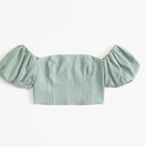 Abercrombie off the shoulder top - M